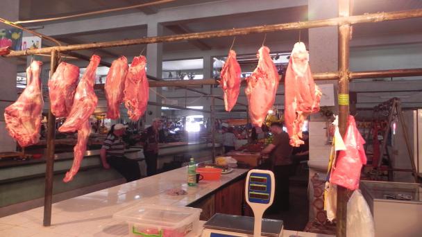 თბილისში საეჭვო წარმომავლობის ხორცი იყიდება